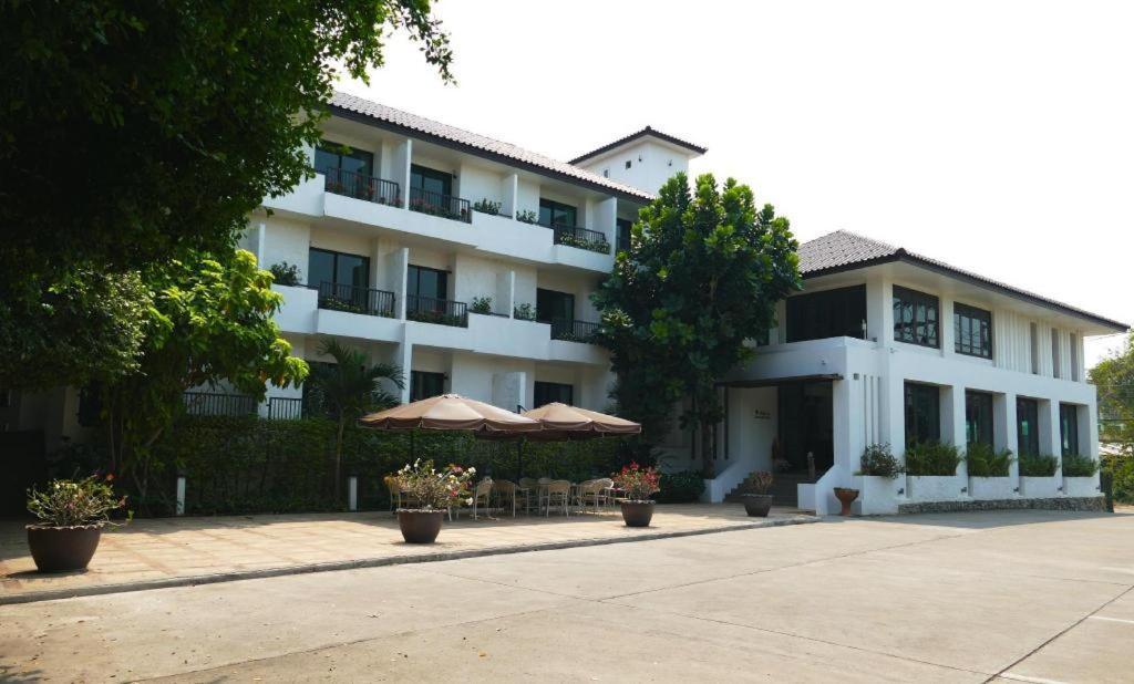 Baan Nan B&B Hotel Exterior photo